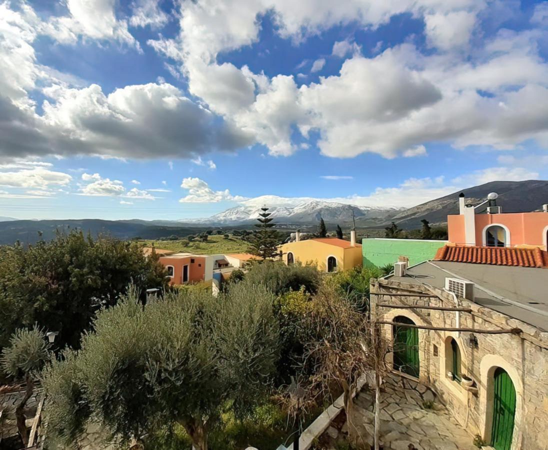 Arolithos Traditional Village Hotel Tílisos Esterno foto