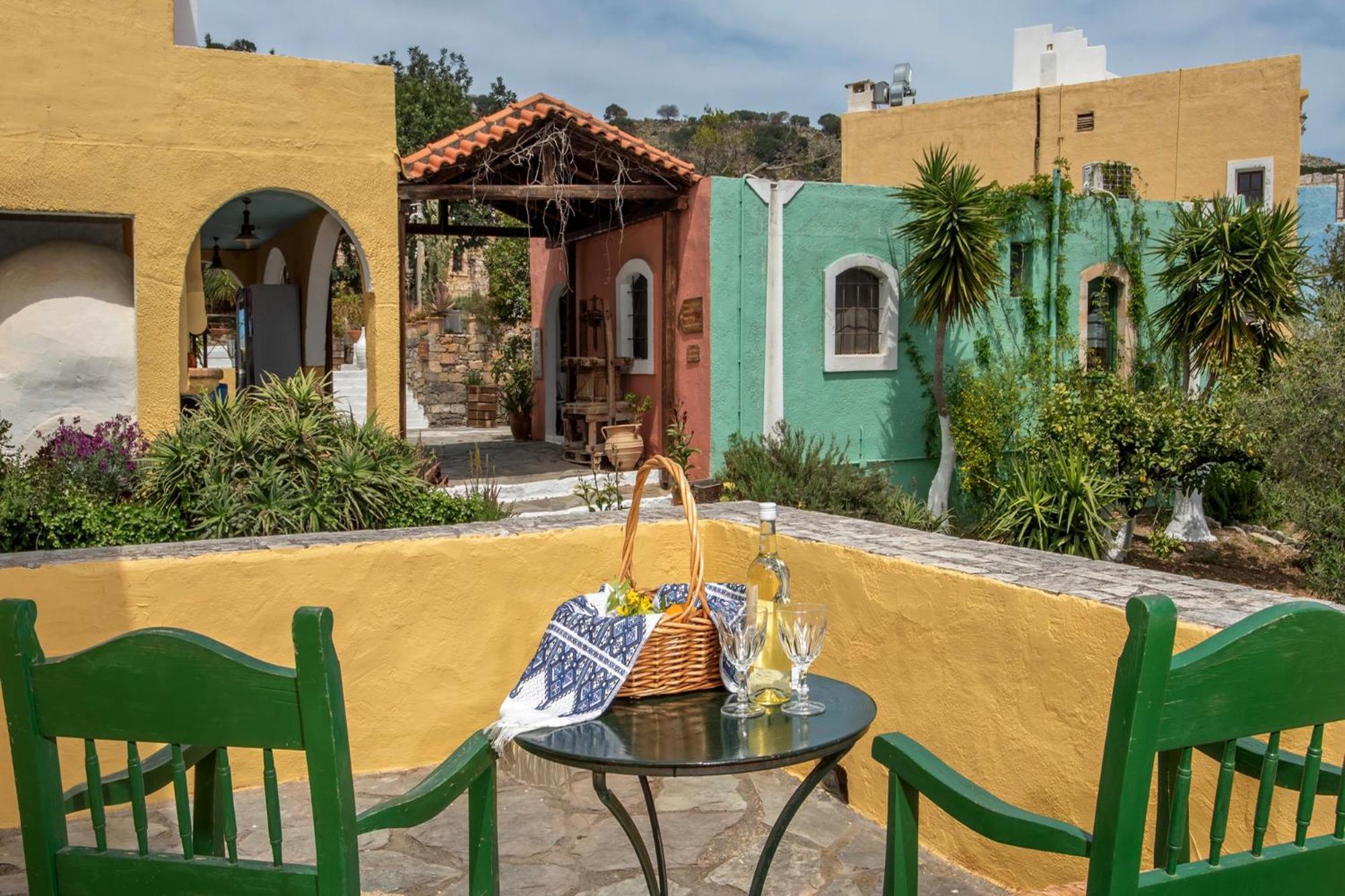 Arolithos Traditional Village Hotel Tílisos Esterno foto